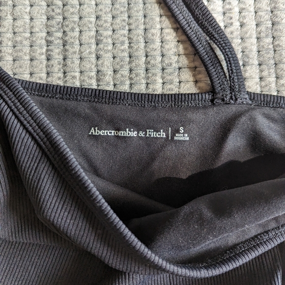 Abercrombie & Fitch ribbed asymmetrical bodysuit size Small - Picture 3 of 4